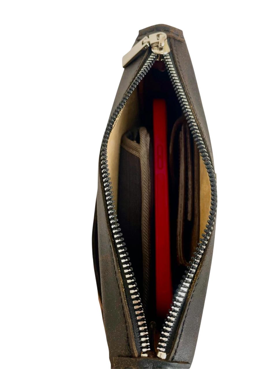 George Clutch DISPONIBLE